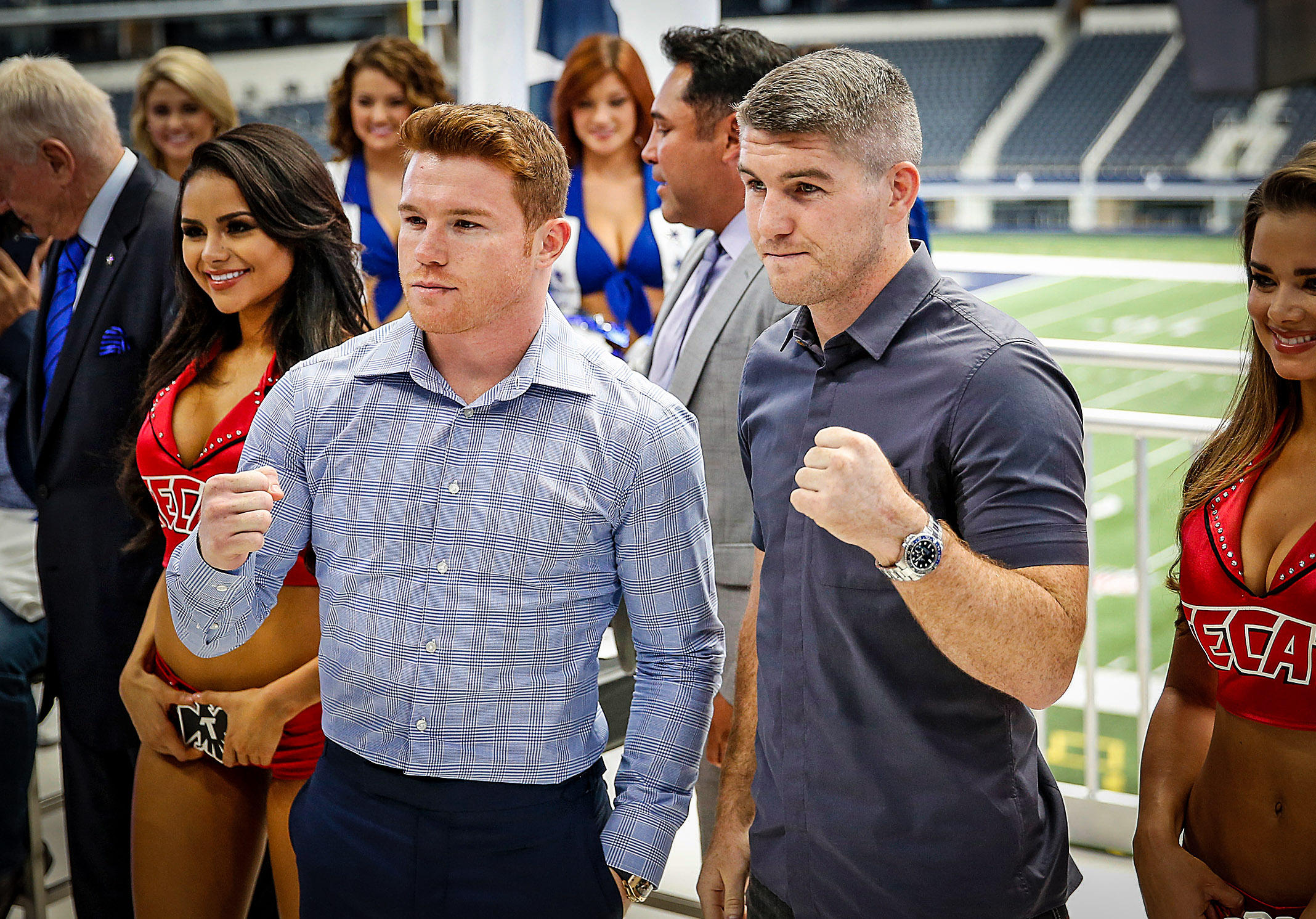 18 July 2016:    Ending faceoff between boxers Canelo Alvarez and Liam Smith at the press conference announcing the Canelo Alvarez-Liam Smith WBO Junior Middleweight World Championship fight to be held September 17, 2016 at AT&T Stadium in Arlington, Texas.   Photo by James D. Smith/CBAA