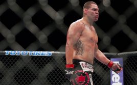 Кейн Веласкес не проведет реванш с Вердумом на UFC 207