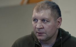 Александр Емельяненко показал своё лицо после сообщений об инсульте