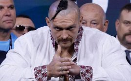 Украинский боксер Александр Усик оскорбил всех жителей России